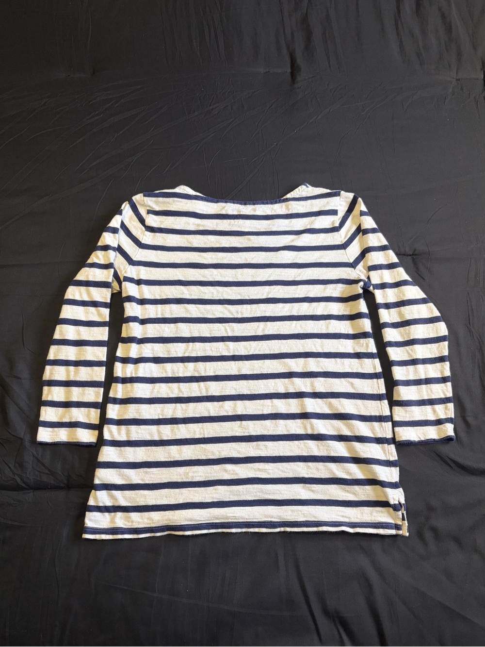 Navy and white Old Navy striped shirt 3/4 sleeve shirt. Size S.